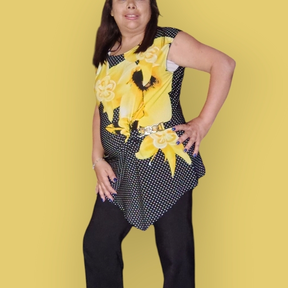 Elegant Yellow Floral Women's Blouse - Picture 3 of 8